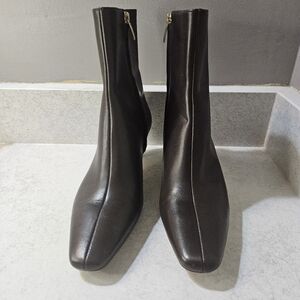 Elegant Brown Ann Taylor Leather Ankle Boots